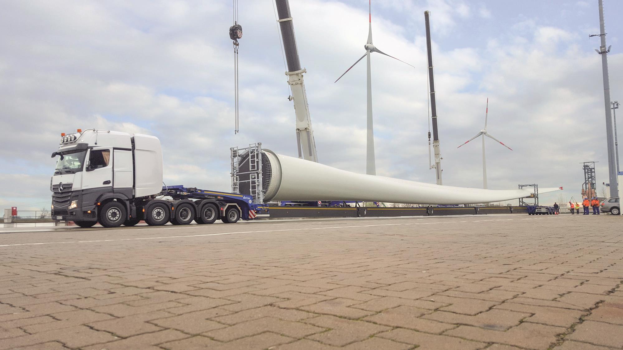 Wind Blade Lifter