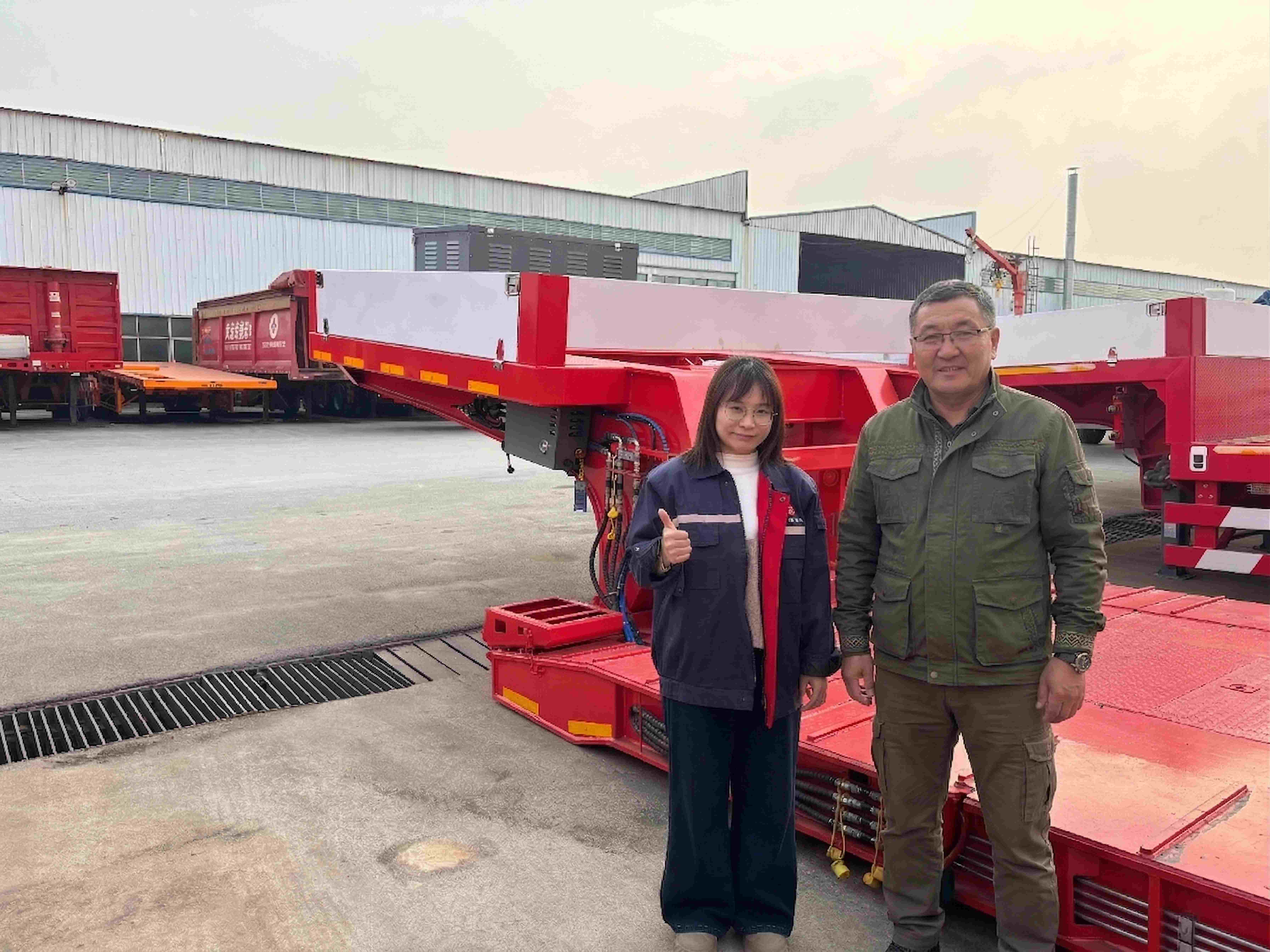 Filipino Clients Visit the HUAYUE Factory