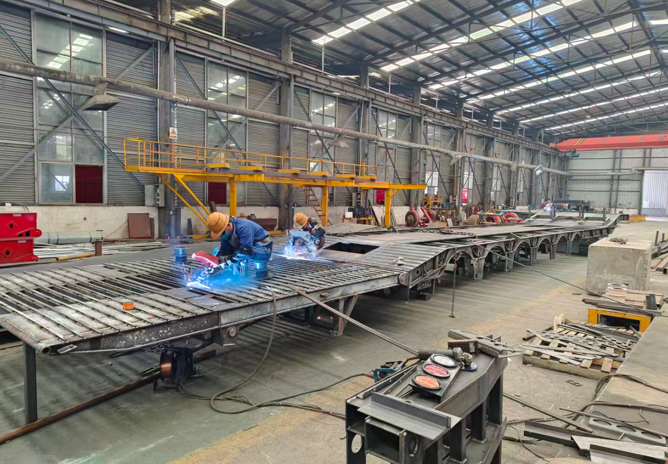 3-Axle Lowbed Trailer Export to Malaysia&mdash;Overcoming Unexpected Delays to Guarantee Crucial Port Delivery