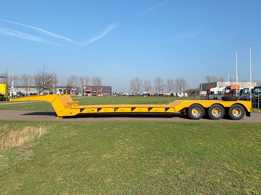HUAYUE 3-Line 6-Axle Hydraulic Removable Gooseneck Lowbed Trailer