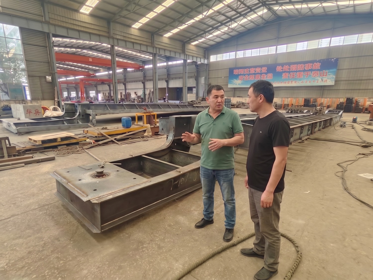 Kazakhstan 4-Axle Lowbed Trailer: Chassis and Welding